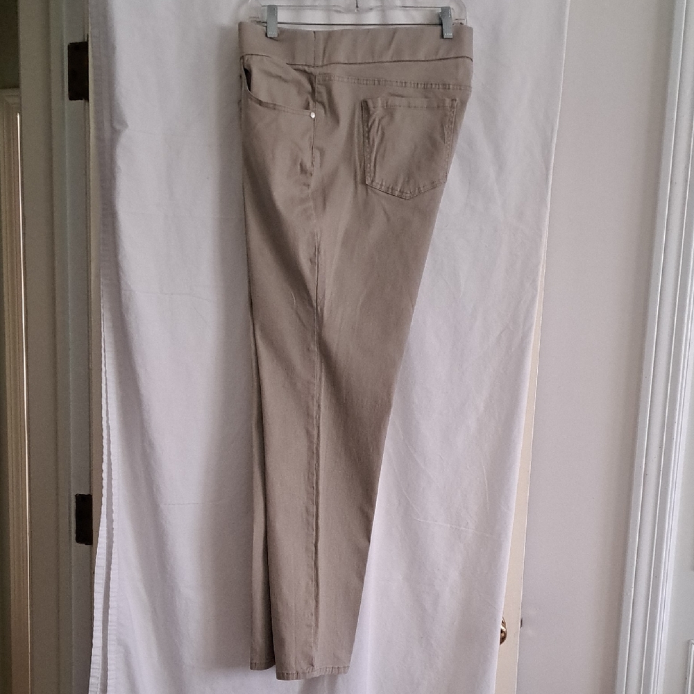 New Directions Tan Pull On Straight Leg Pants